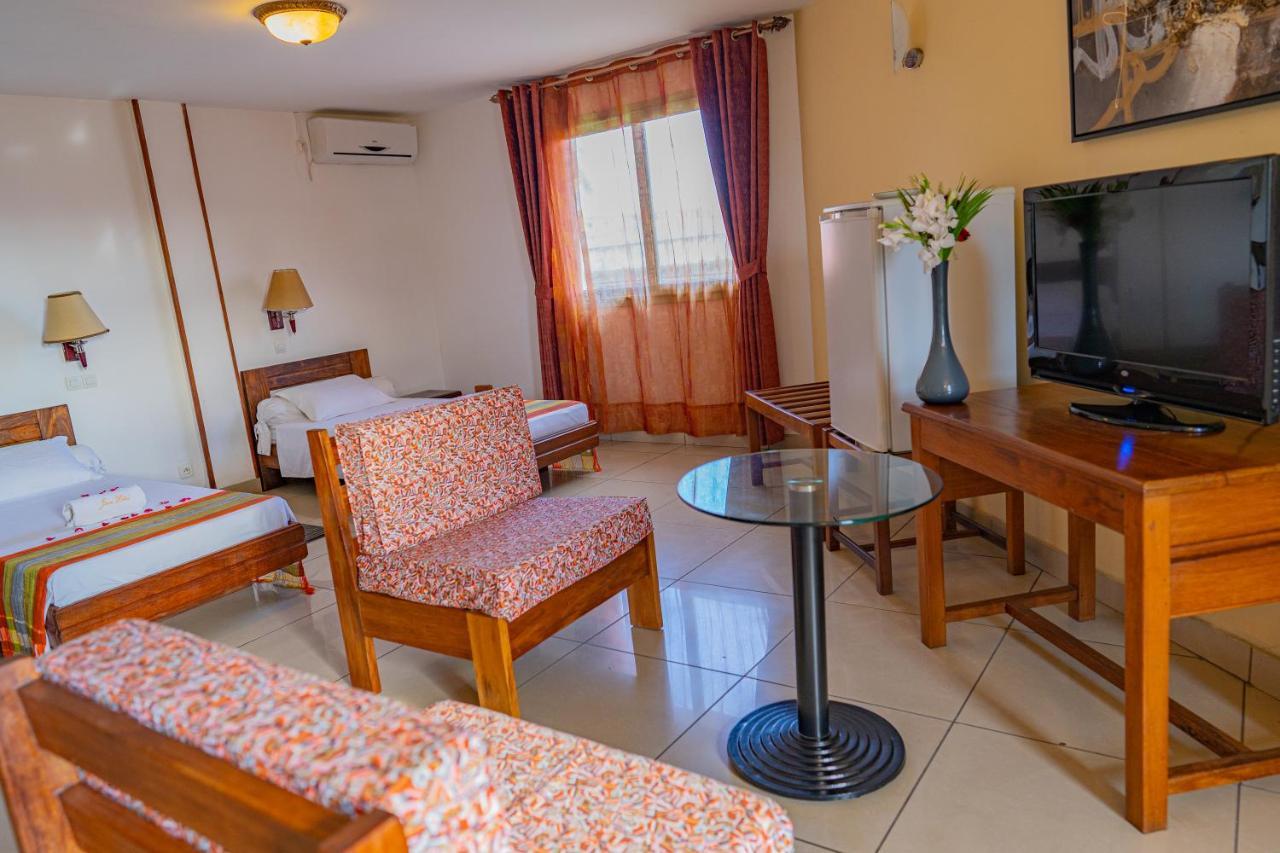 Java Hotel Toamasina Dış mekan fotoğraf